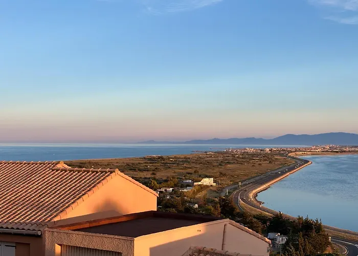 Les Pieds Dans L'eau Апартаменты Нарбонна